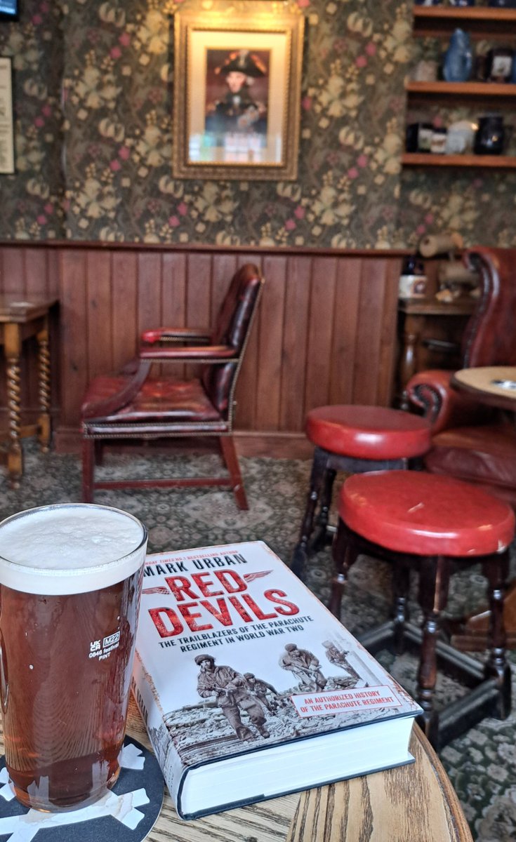 The latest pint, pub and book tweet. The pint - @GunBrewery Best Bitter. The pub - @the_nelson_arms - a wonderful discovery in Tonbridge (I can see @alessionaval holding court here) The book - 'Red Devils' by @MarkUrban01 - which I am already hugely enjoying 50 pages in.