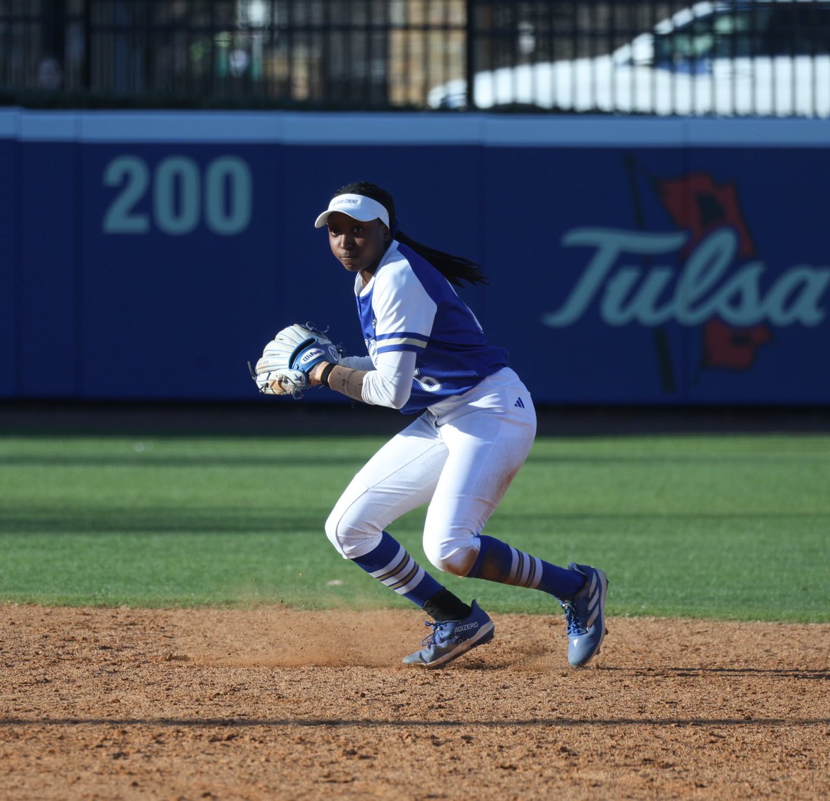 TulsaSoftball's tweet photo. Our leader on the dirt, Imani Edwards!

We will miss you in the Blue &amp; Gold, congratulations on a fantastic softball career! 🌀💙 #ReignCane https://t.co/jmtmo8fMjx