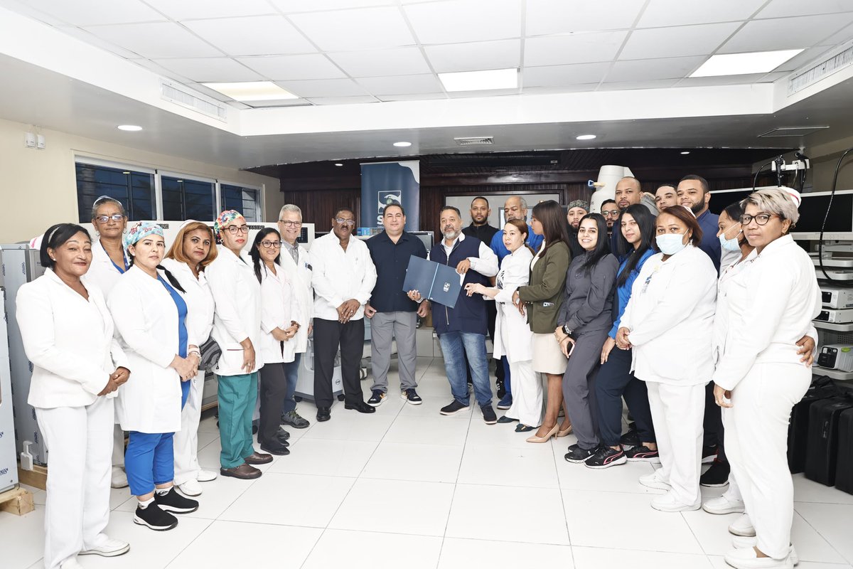 ✅ El titular del SNS, <a href="/drmariolama/">Dr. Mario Lama</a>, continúa la #RutaSNSSantoDomingo en el Hospital <a href="/MoscosoPuello/">Hospital Dr. Francisco E. Moscoso Puello</a> para entregar un brazo en C y dos torres de endoscopía que permitirán el acceso oportuno a un mayor número de pruebas diagnósticas para patologías gastrointestinales.

#SNSRD