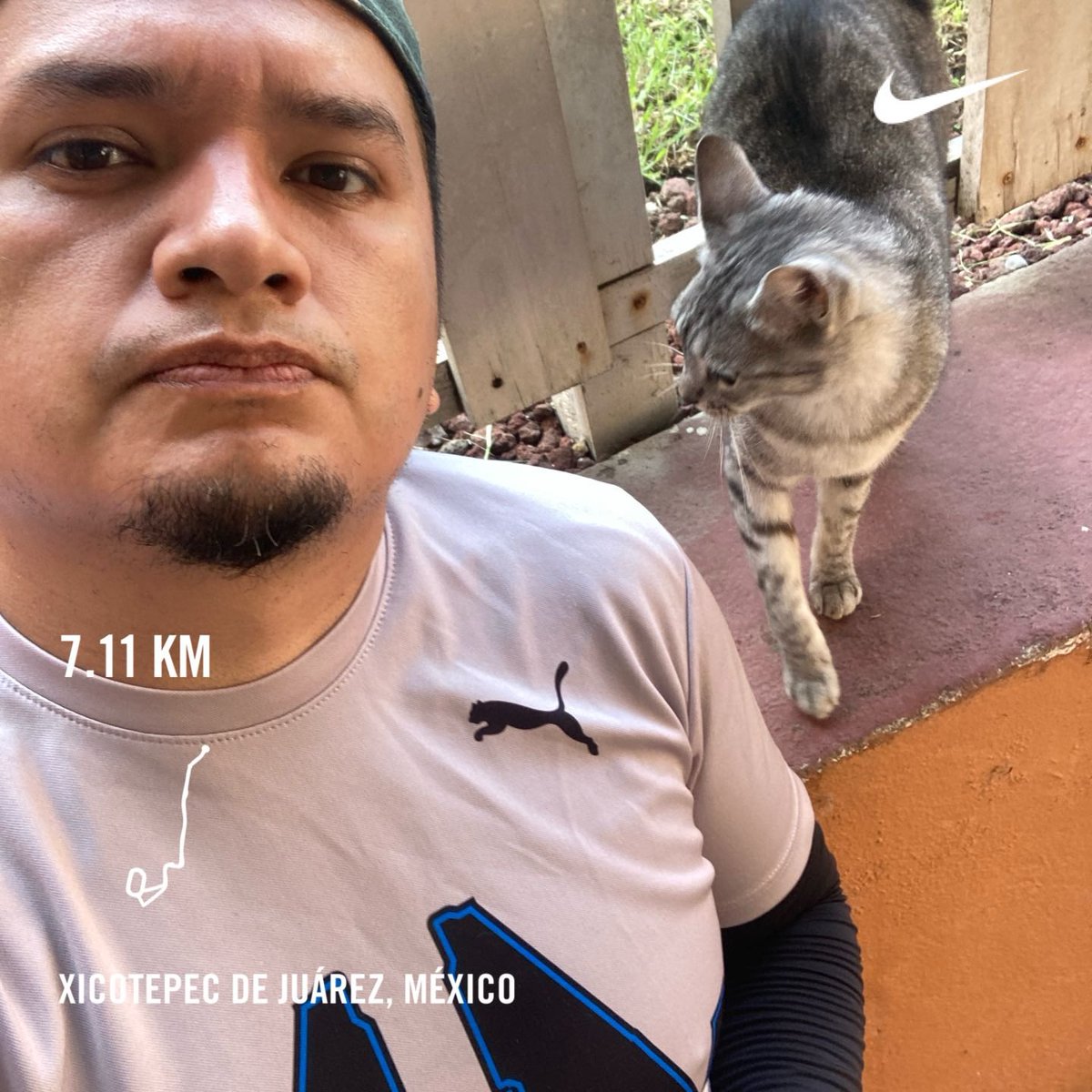 Corrió 7.11 kilómetros con Nike⁠ Run Club #TocinoTeam 🥓🏃🏻‍♂️💪 😪😪 pues no más salieron 7 hoy #Vierrrnes #NRC ⁦@ComuniRunners⁩ ⁦@ManicomioRunner⁩