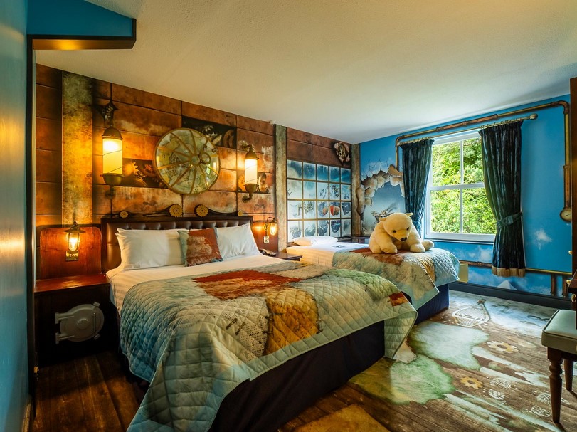 Discover the Arctic Explorer Room at Alton Towers

Read More: tinyurl.com/28fpxor5

Embark on a chilling adventure with a stay in the Arctic Explorer Room at Alton Towers Hotel

#AltonTowers #AltonTowersHotel #ShortBreaks