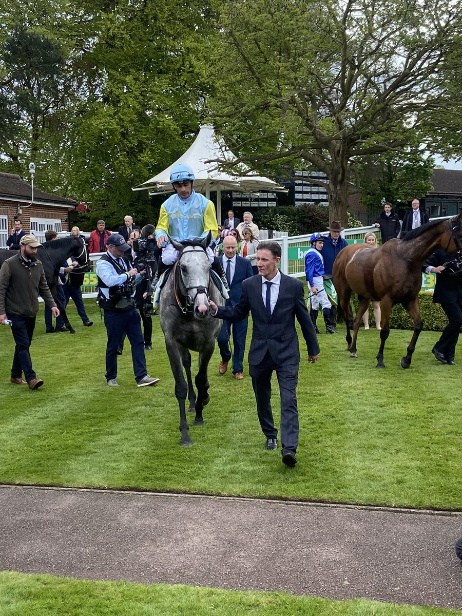 Charyn wins Bet 365 mile Group 2. Well done @varianstable @SilvDSousa @Sandownpark @guy_oc