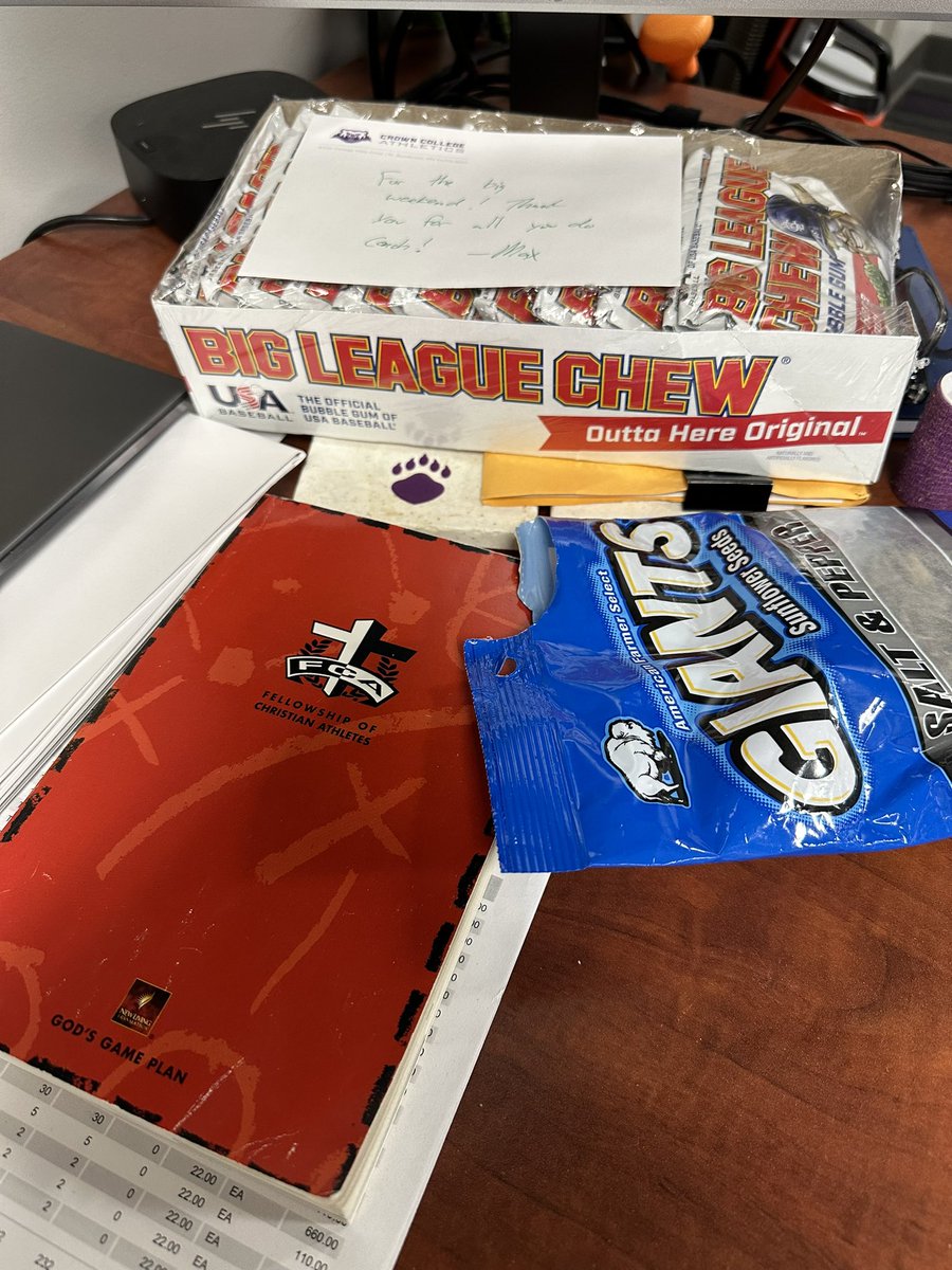 Gladly appreciate the support @maxmoser73 Thank you for the fillings of Big League Chew. We are stocked up for 5 more UMAC Conference games. Pitch by pitch, this gum will come in handy! #polarupbeardown