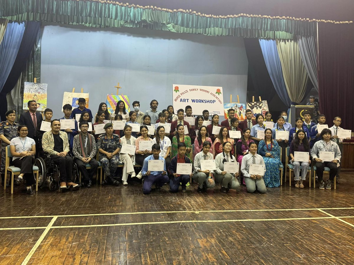 UNDP Nepal, in partnership with APFWA, organized a one-day art workshop at the Armed Police Force HQ to galvanize the 16 Days of Activism against gender-based violence. The participants showcased their artistic skills and expressed their views on the themes through their artwork.