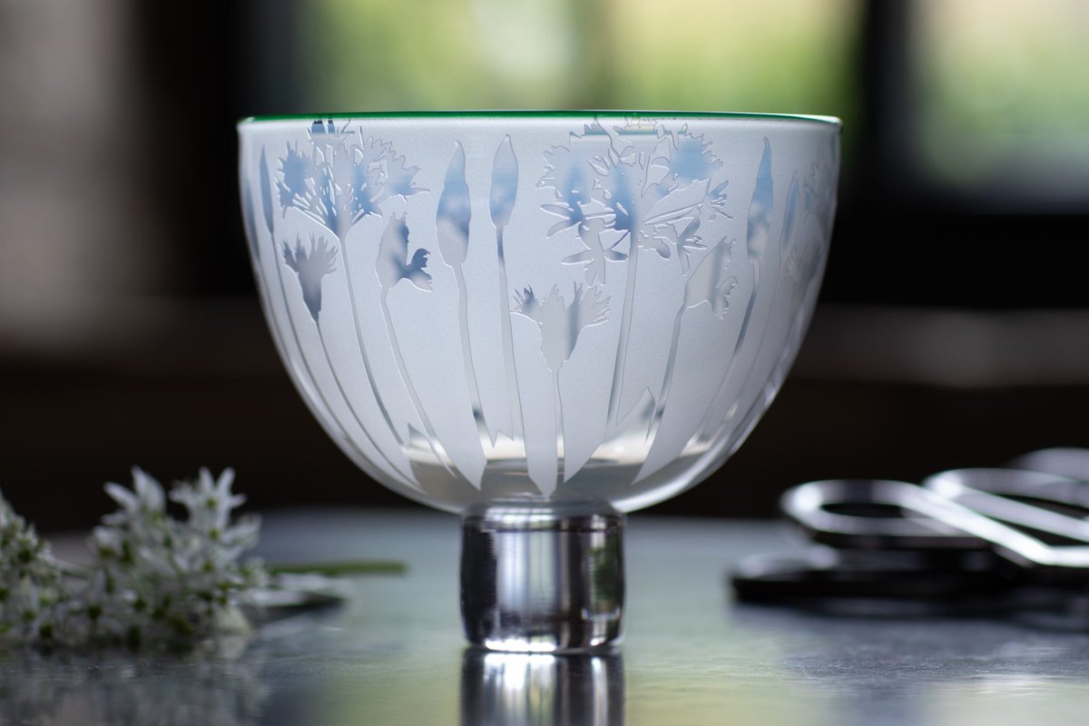 #WildGarlic This new hand blown and engraved glass bowl is our first Limited Edition of 2024, a delicate interpretation of an intricate flower. gilliesjonesglass.co.uk/collections/sh…