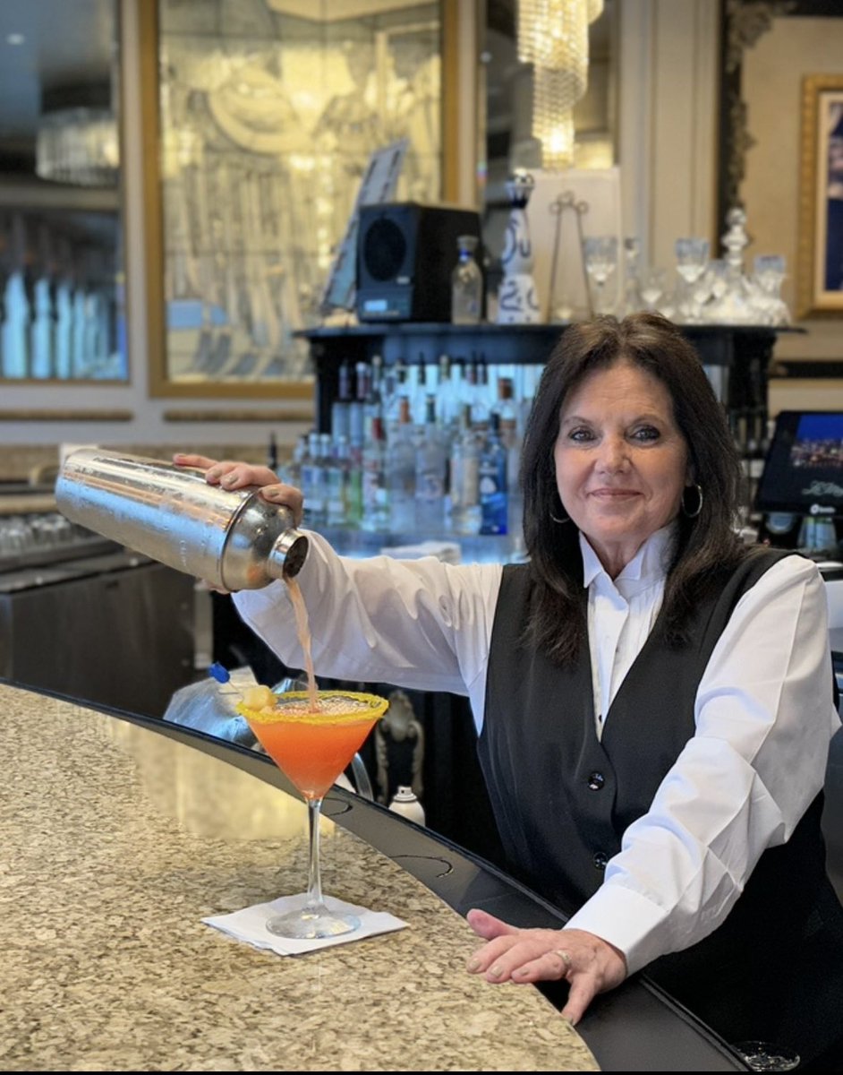 My wonderful mother Kathy Zovko was featured in an article about Pittsburgh restaurants and tipping. She is an excellent bartender at the Le Mont! Give it a read and pay her a visit on the weekend! She has a heavy hand 😂❤️ triblive.com/local/regional…