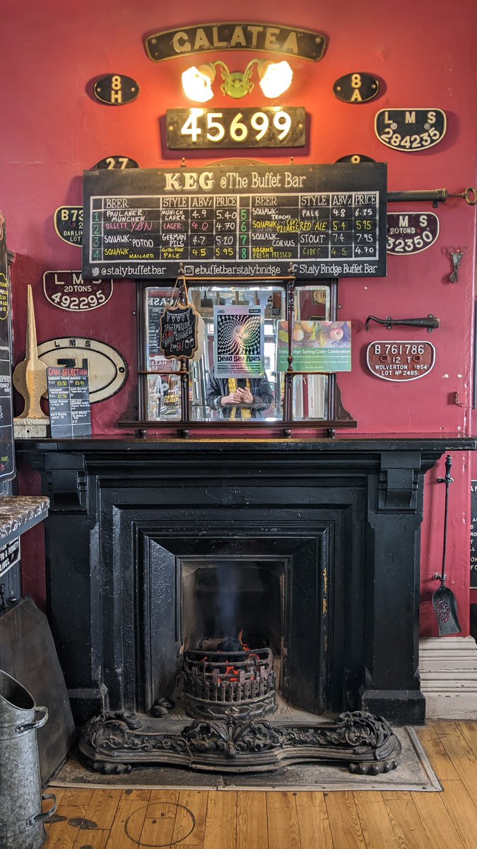 Starting the weekend off at the superb Stalybridge Buffet Bar. Surely one of the final opportunities for a pint of Squawk Brew Co. bitter. Fire lit! Making TransPennine rail journeys bearable