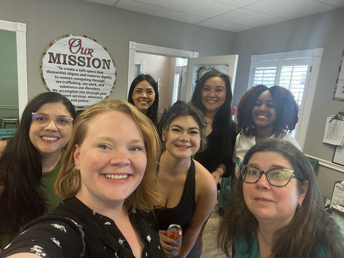 Elyssa Schroeder (@elyssaschroeder) on Twitter photo I was able to supervise 7 <a href="/UGASocialWork/">UGASocialWork</a> interns this semester at DIVAS Who Win (local anti-trafficking org) who finished yesterday. It’s always amazing to see students’ growth. They processed, advocated for themselves, and were genuinely amazing. I was able to supervise 7 <a href="/UGASocialWork/">UGASocialWork</a> interns this semester at DIVAS Who Win (local anti-trafficking org) who finished yesterday. It’s always amazing to see students’ growth. They processed, advocated for themselves, and were genuinely amazing.