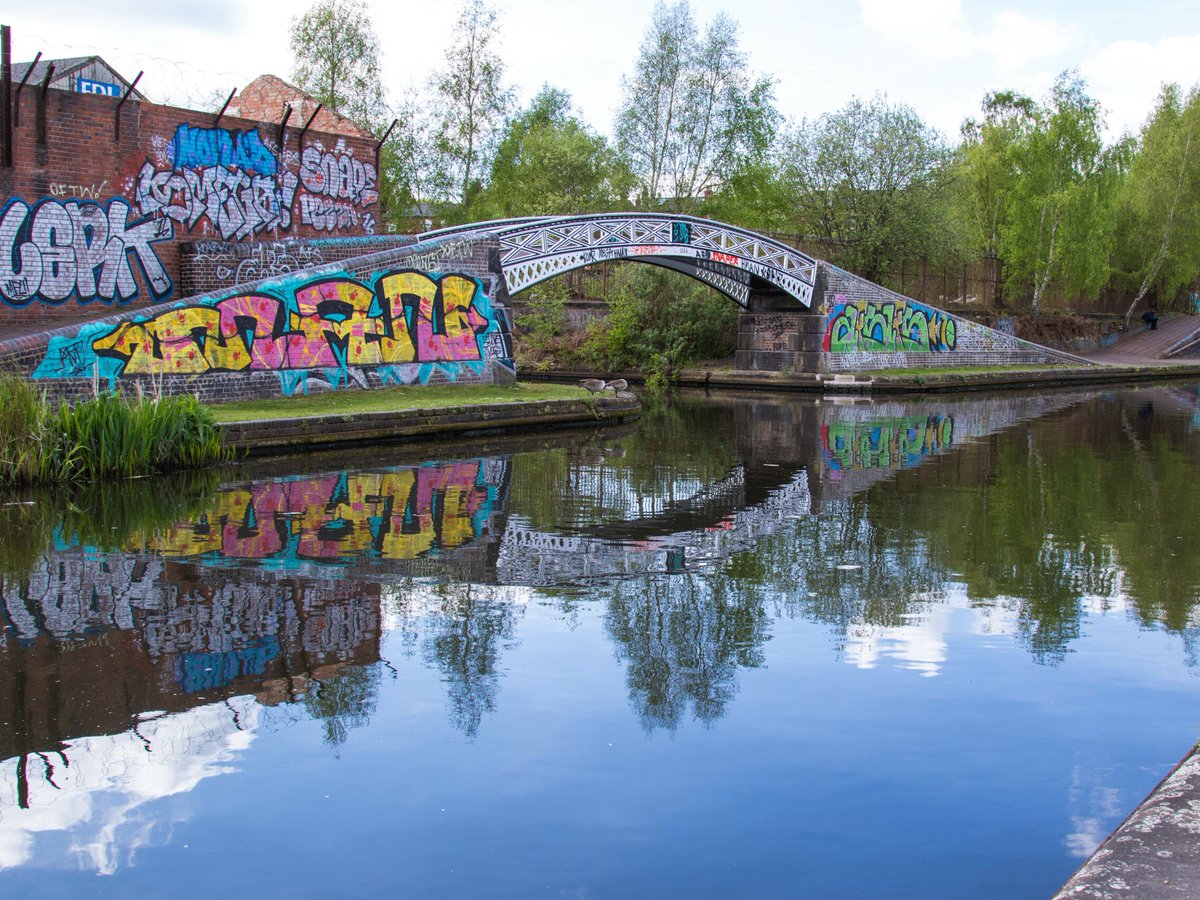 Join us on our Explore Hidden Birmingham Paddle this bank holiday Monday. Explore parts of the canal those on foot can never see, as you paddle out of the city and into the greener side of Birmingham (yes, we promise there is one!). Book here: roundhousebirmingham.org.uk/product/explor…