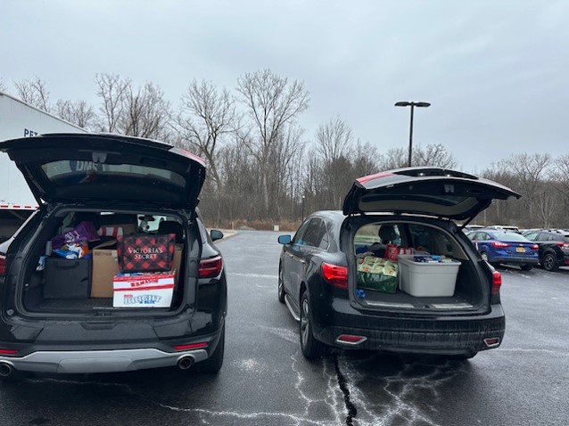 The Imaging Sciences Wellness Committee recently hosted an Employee Giving Opportunity to benefit the Willow Domestic Violence Center. The generous donations will directly benefit our community members in need. #Wellness #Giving #Community #Radiology @JennHarveyMD