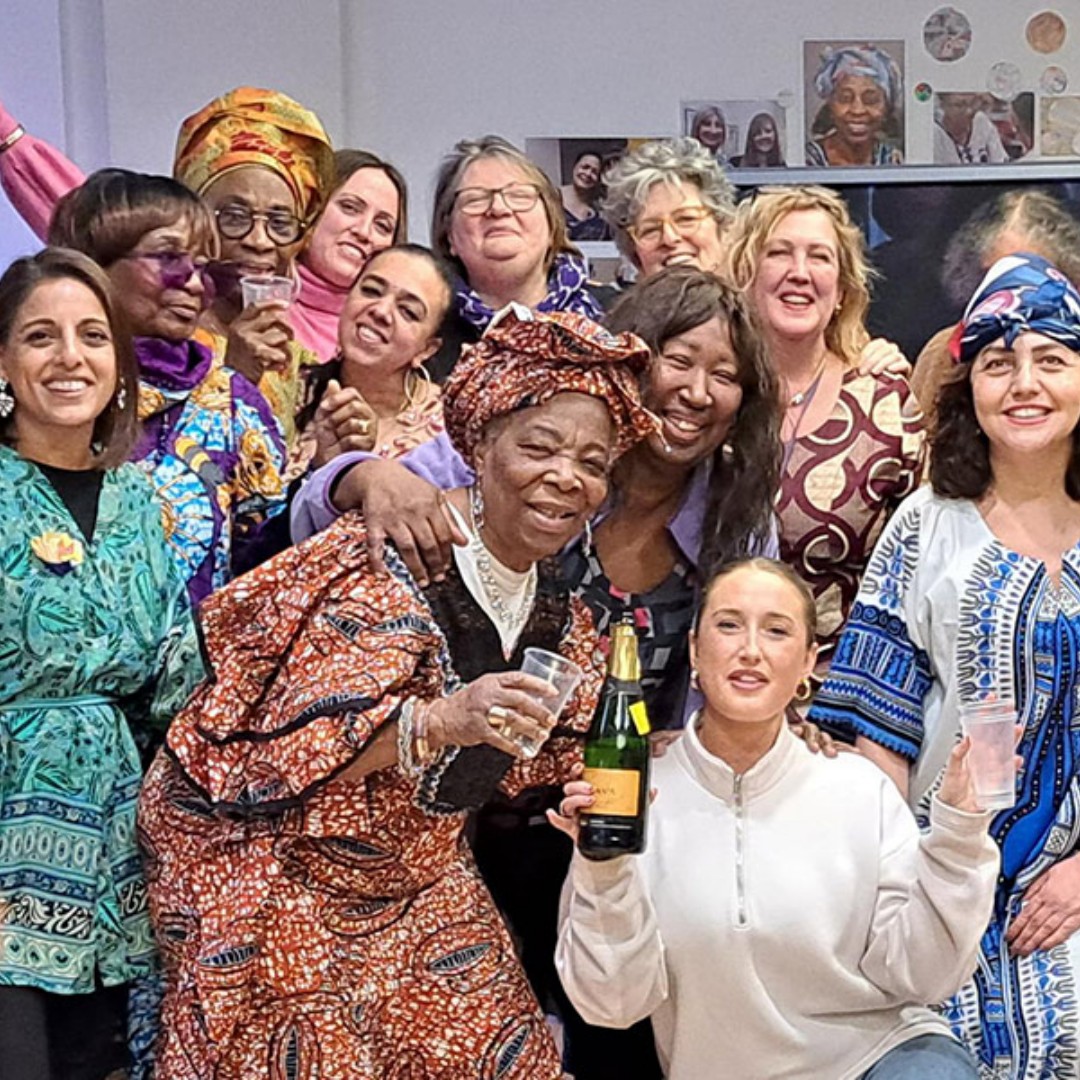 Our fabulous women's group meet every Friday at the Centre and share stories, cook, go to exhibitions and on outings and just have fun! It offers friendship and support to local women. All welcome. #southislington #ec1 #women #communitysupport ow.ly/yF9750Ro3ul