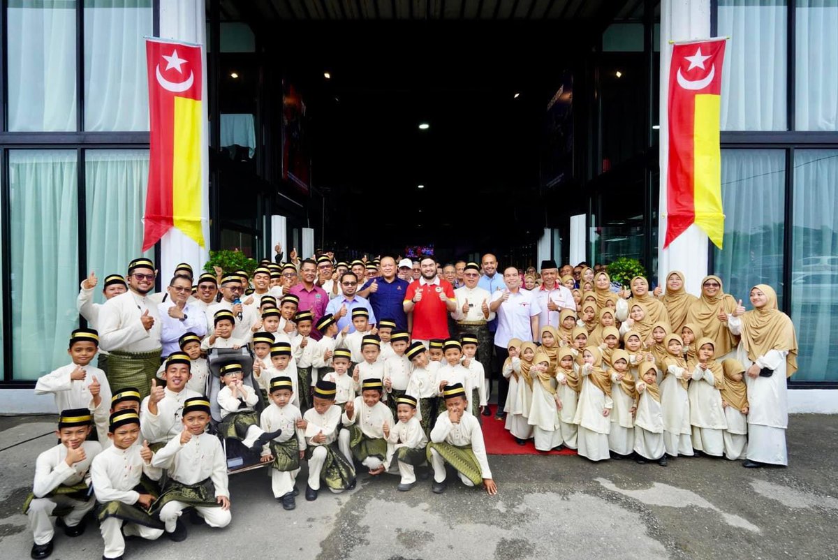 DYTM Raja Muda Selangor Tengku Amir Shah Sultan Sharafuddin Idris Shah telah berkenan untuk melawat beberapa tempat yang terletak dalam Parlimen Bangi dalam siri jelajah Gagasan Rumpun Selangor Daerah Hulu Langat yang bermula di Bangi dan Kajang. DYTM Raja Muda Selangor telah…