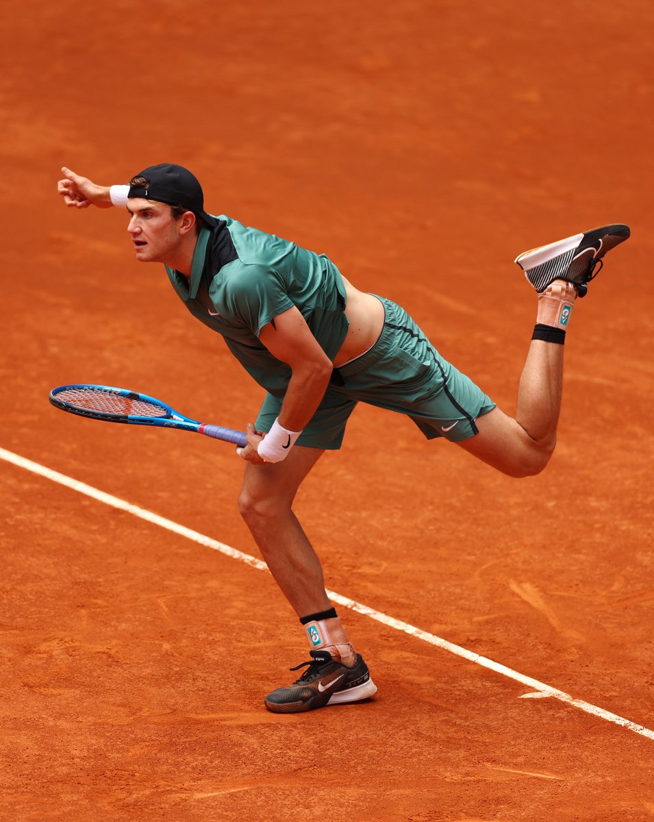 Jack Draper loses out 6-1, 7-5 to No.8 seed Hubert Hurkacz at the @MutuaMadridOpen 

#BackTheBrits 🇬🇧