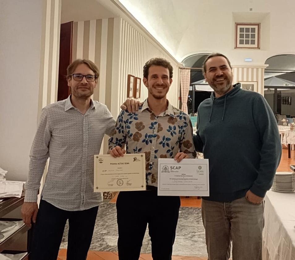 Alfredo Manicardi, PhD student of @GREM_UdL & Agrotecnio has obtained 2 awards for his scientific communication in the congresses of the @semh2022 & the Sociedade das Ciências Agrárias de Portugal (SCAP). 🥳Congratulations, Alfredo! 📰tinyurl.com/3ues95pv #research