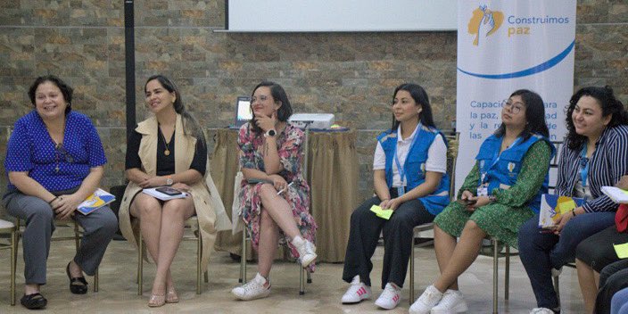 #Ecuador 🇪🇨| Fue inaugurada la estrategia “Mujeres que restauran” con más de 50 mujeres lideresas pertenecientes a diversos sectores priorizados de la ciudad; 🕊️ esto en el marco del Proyecto @ONUecuador “Construimos Paz” @UnpeaceBuilding que se articula con la @alcaldiagye.