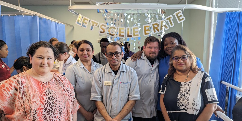 Congratulations to the healthcare assistants at the Royal Free Hospital’s 6 south ward who are all fully trained to administer feeding tubes to patients! This initiative was lead by nutrition nurse, Melissa to maximise efficiency and enhance patient experience. #ProudToBeRFL