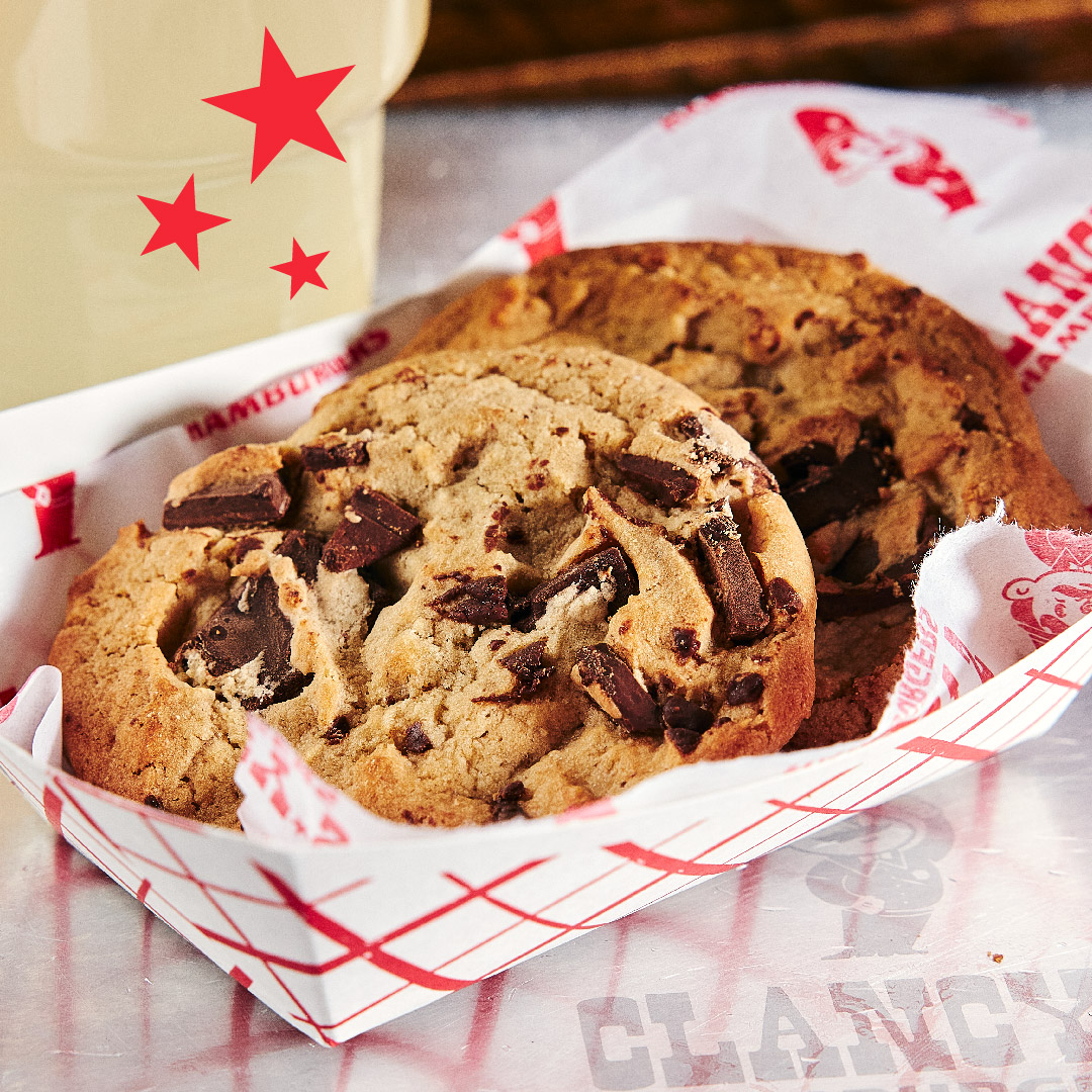 Indulge in nostalgia with our soft-baked chocolate chip cookies! Every bite is a cozy reminder of sweet moments shared. Dive into a world of timeless deliciousness today!

#bottleworks #clancyshamburgers #clancyshospitality