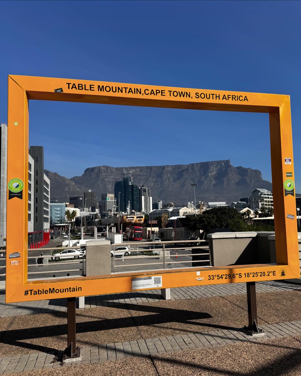 Cape Town is picturesque and so are its surrounding areas. One of the biggest surprises of our trip! 

#SouthAfrica #sudafrica #capetown #ciudaddelcabo #viajes #travel #tablemountain