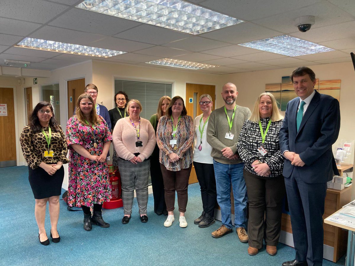 This morning I visited Turning Point, a commissioned provider of Connect Wiltshire, the free drug and alcohol addiction service.   Great to meet the team and learn about their important work and partnerships with other agencies to support people out of addiction.