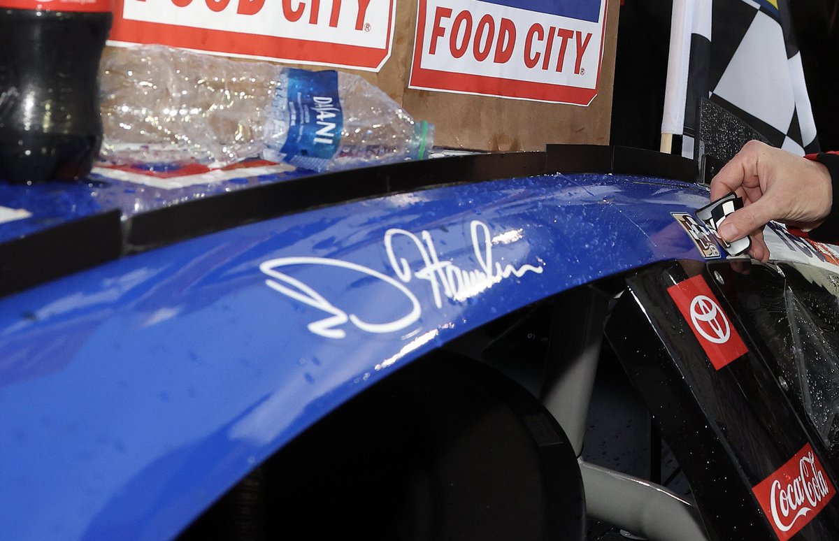 What current NASCAR driver has the coolest signature? I always loved seeing name rails with driver signatures. They’re an art form on their own. @dennyhamlin is one of the few to use his signature on the name rail these days
