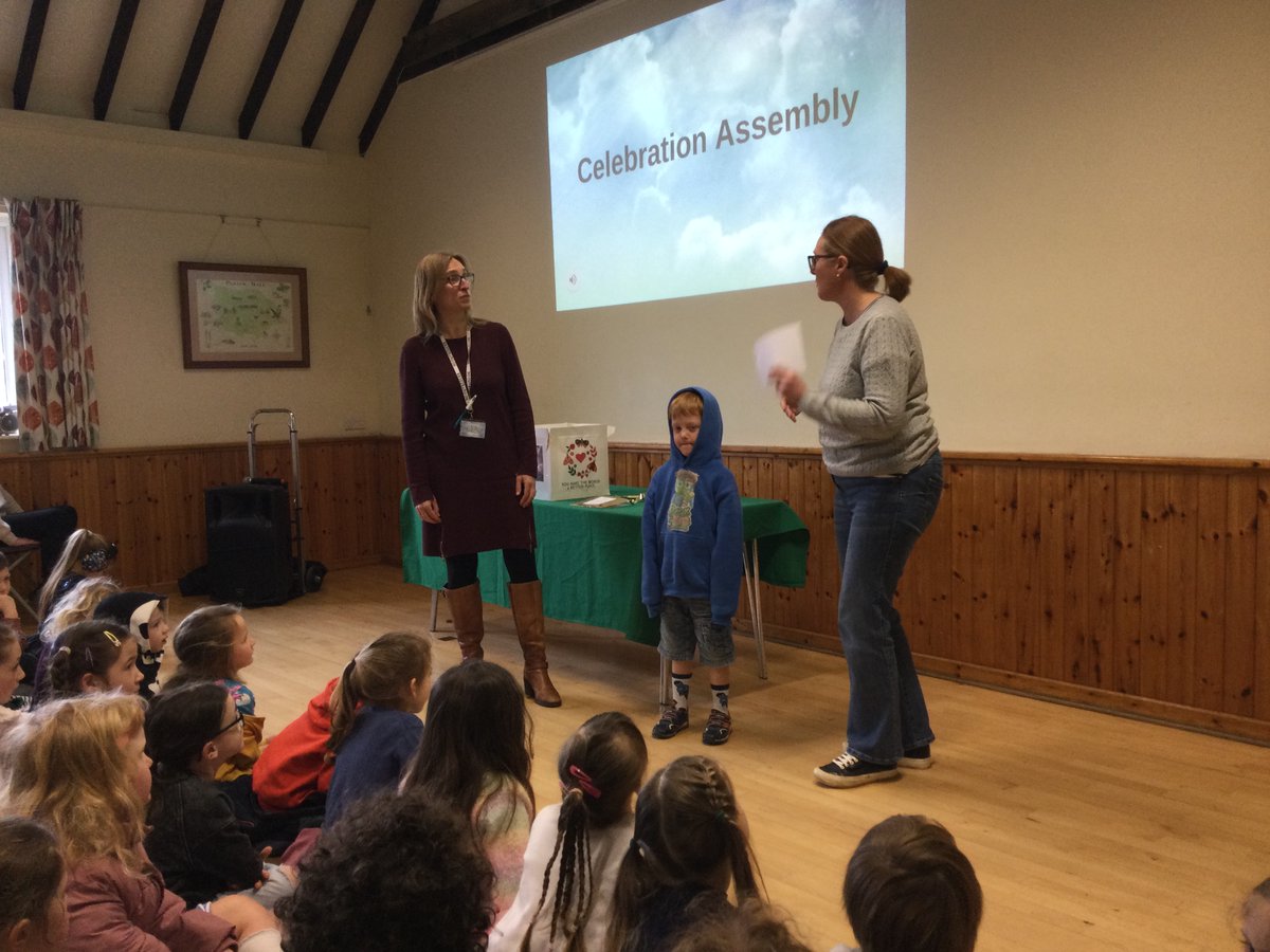 This morning's assembly was truly uplifting as we celebrated the fantastic start to our focus term, with parents and carers joining in the festivities!  It was inspiring to see our school community come together. 
📚🌱 #SchoolCommunity #FocusTerm #Celebration 🎈🎊