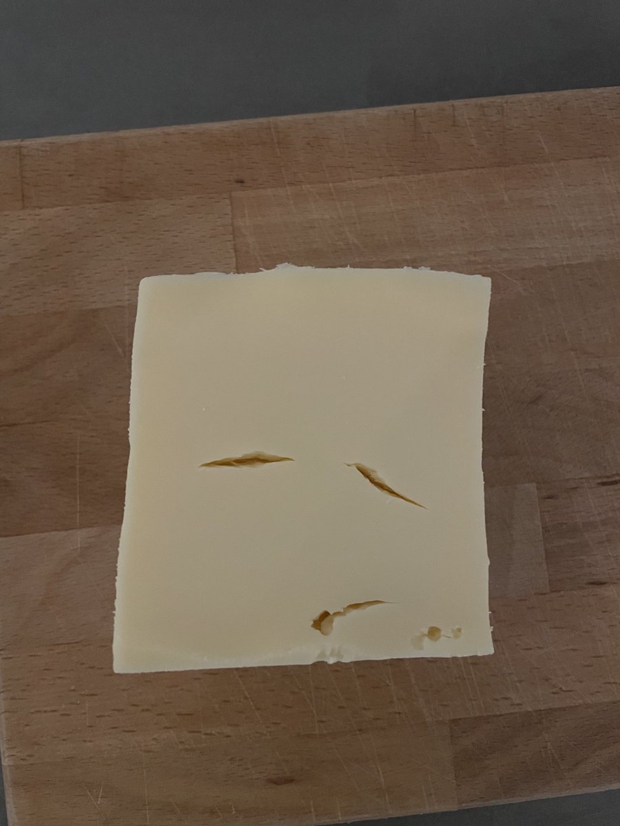 Jeg har hørt om stærk ost… men trist ost… så har man set det med 🤷🏻‍♂️