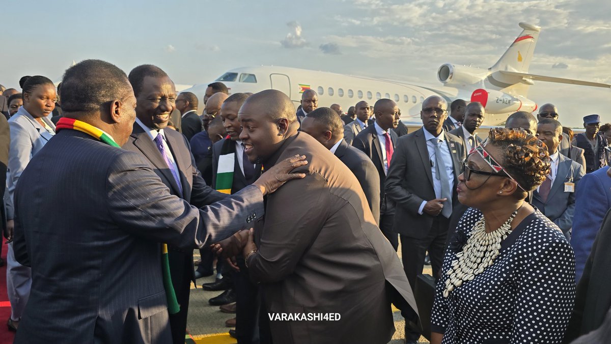 It pleases my heart that l timely captured Sir Wicknel welcoming His Excellency President W. Ruto. @wicknellchivayo