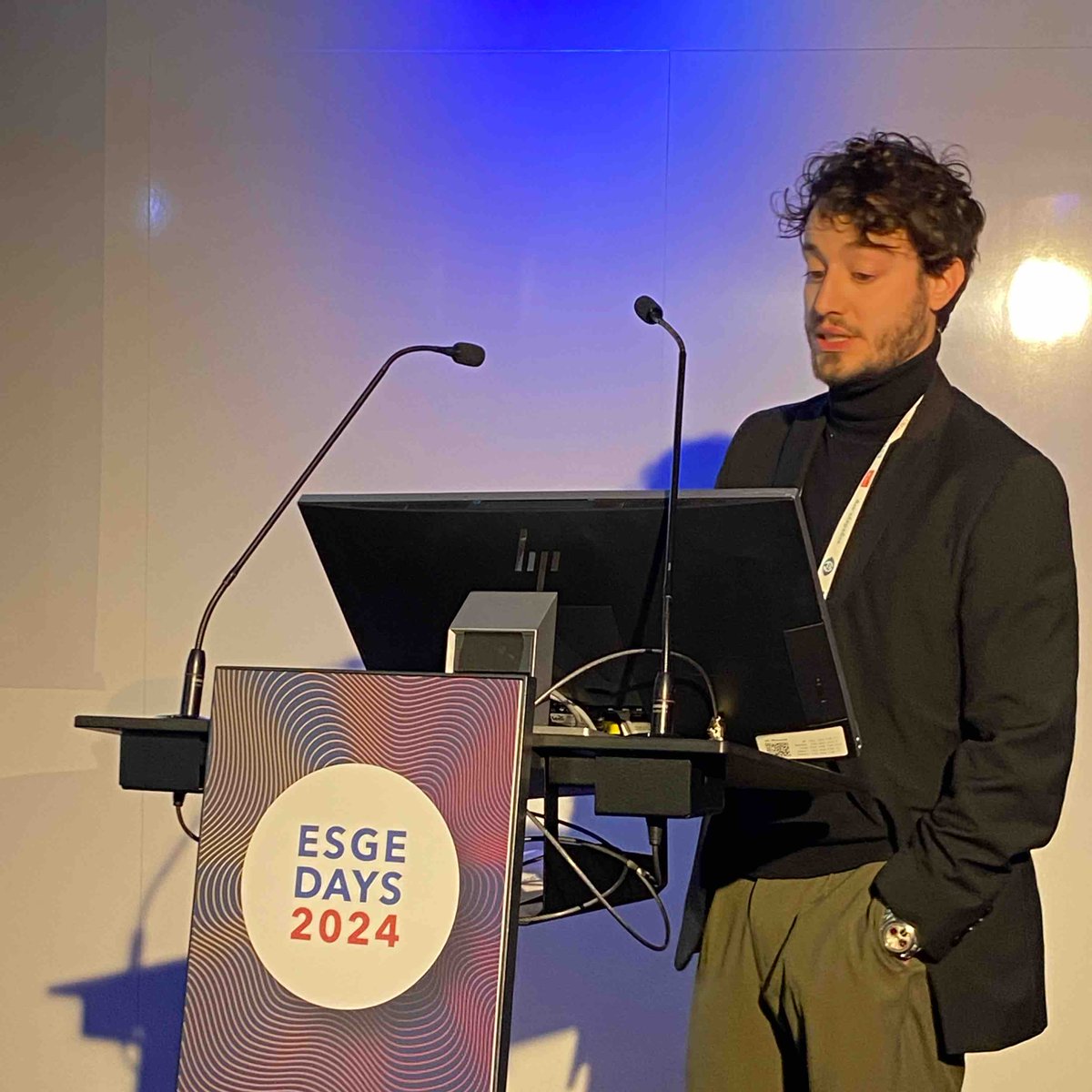 Champions Den at #ESGEDays2024 continues as our 10 finalists battle for a research grant from ESGE. Next we have Davide Massimi, Italy, whose research is focused on enhanced recovery after surgery. Will he impress the dragons?