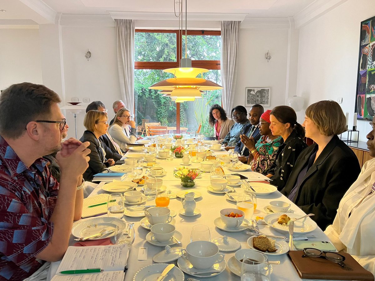 Honoured to host the first meeting of the Group of Friends of the Office of the AU Special Envoy on Women, Peace & Security @AUBinetaDiop👏 🌍. Important to align & coordinate our support to this crucial agenda. Thanks 🙏 to our good partners for taking part.