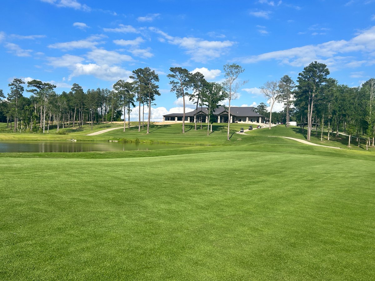 The EXCITING weekend begins at Highland Pines Golf Club ! 😃Practice round and stampede qualifier starts TODAY! The guys are ready for the Member/Guest! ⛳🏌🏼‍♂️ #highlandslife #highlandpines #thewoodlandstx #houstontx #springtx #lazerzoysia #memberguest #golfmemberguest