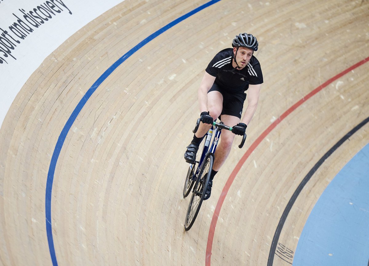 #DidYouKnow @LeeValleyVP is 10 YEARS OLD? You can bike the boards even as a beginner! Velodrome Taster will have you whizzing along the top track in no time ow.ly/hjyY30sBuR5 🚴‍♀️