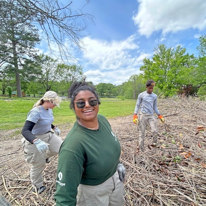 🌍 Celebrating #EarthWeek! This week's #ServiceSpotlight highlights @AmeriCorps members in the NCCC program who are dedicated to service projects like clearing trails and removing decades-old debris. Together, they're making our planet cleaner and greener! 🌿 #AmeriCorpsNCCC