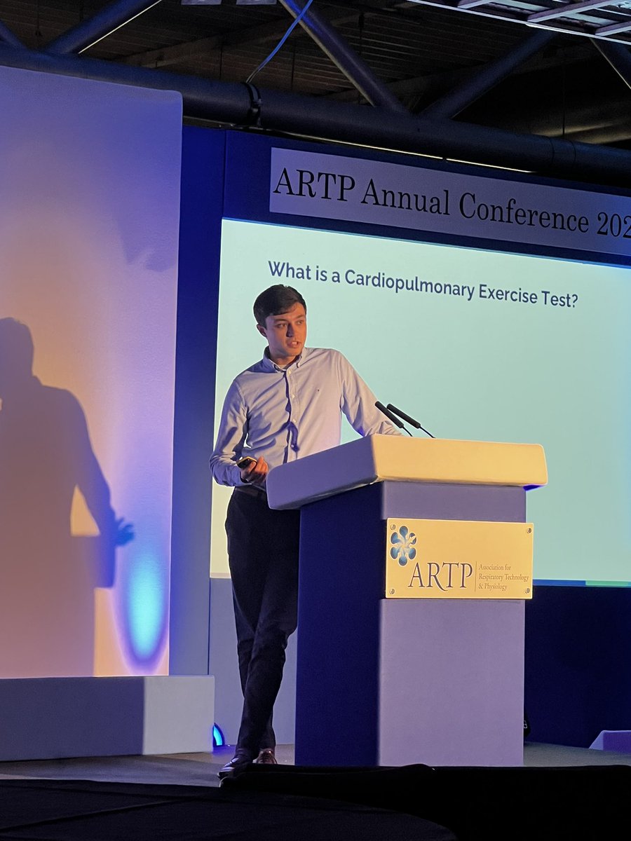 Josh @RPH_RespPhys CPET lead, this afternoon giving a fantastic overview of pre-operative CPET and an insight into the pectus excavatum and heart transplant exercise test performed at @RoyalPapworth #ARTP2024 #cambridgerespphysiology