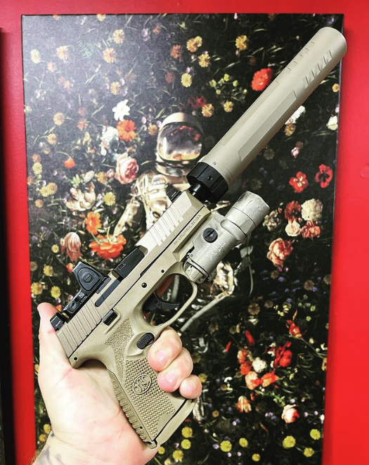 Name a more iconic duo than the FN 509 Midsize Tactical and the FN Rush 9Ti. We'll wait. Learn more: bit.ly/509Familybit.l… 📸: @sagedynamics #FNAmerica