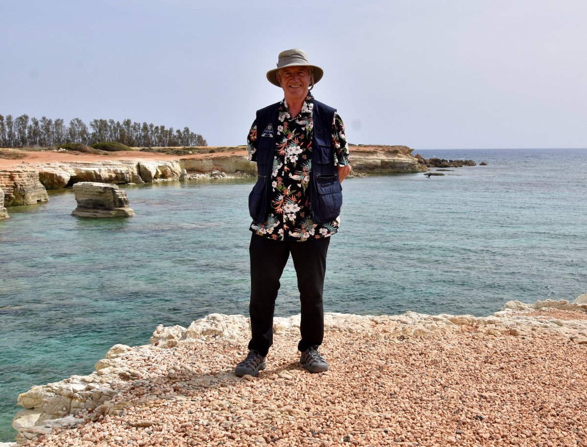 The coast just south of Paphos is very scenic with caves, stacks and a shipwreck. Also a chance to show off my latest shirt.
@visitcyprus @AdventuresAbr @TravelMediaCA @satw