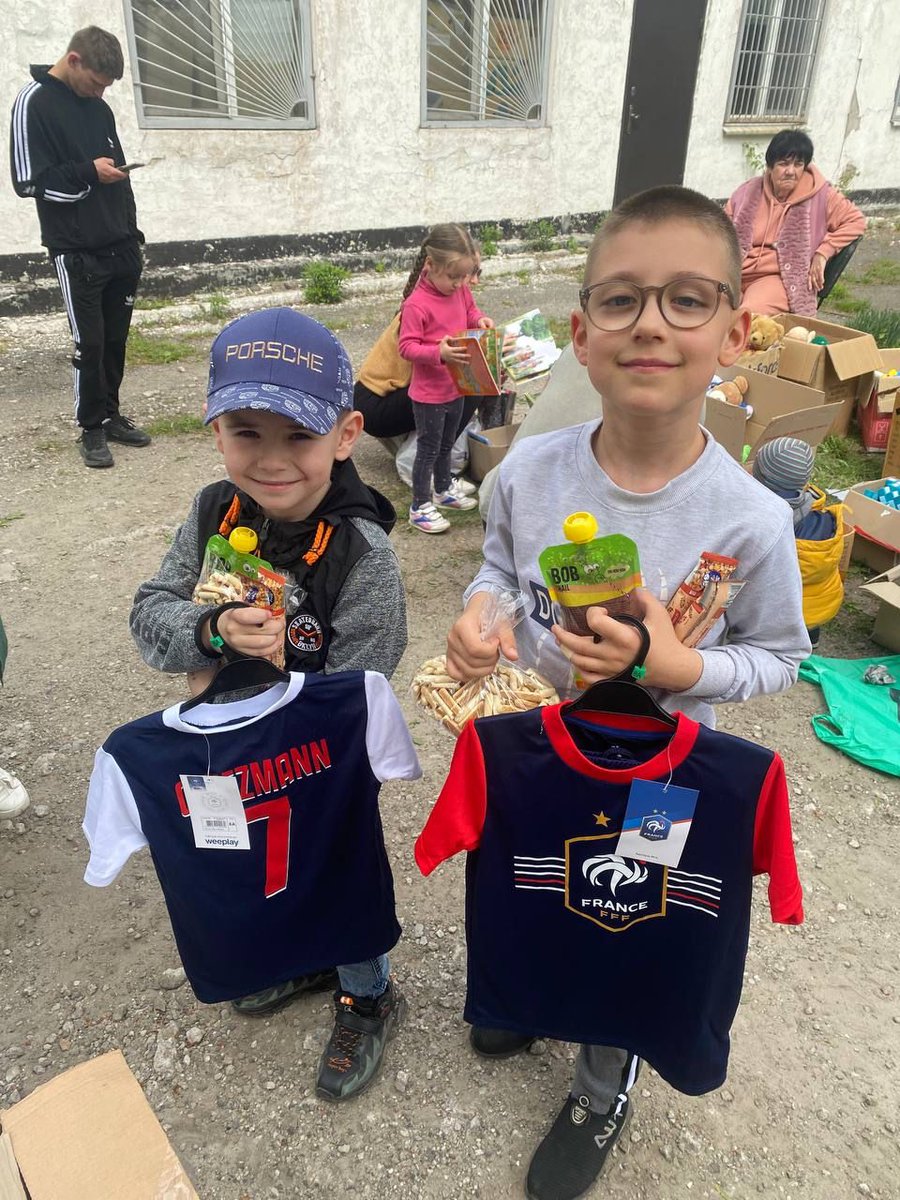 🌟 Nous sommes ravis de partager avec vous les résultats de notre soutien dans la région de Dnipro, en Ukraine 📷 Grâce à vos généreuses contributions et à nos partenaires engagés, nous avons pu apporter une aide précieuse à la population civile et aux adorables enfants 📷📷👦🏻🙏🏻