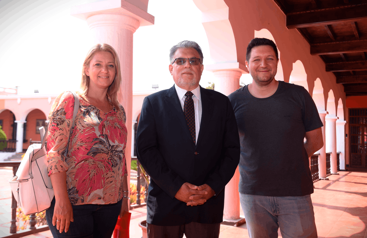 UPSJB's tweet image. ¡Orgullo peruano-croata en la UPSJB! 🇵🇪🇭🇷 El Dr. Alberto Casas Lucich, primer rector peruano-croata, entrevistado por "La voz de Croacia". Parte esencial de un emocionante documental sobre descendientes de croatas en Latinoamérica. 🎥 #OrgulloUPSB #PerúCroacia #Documental