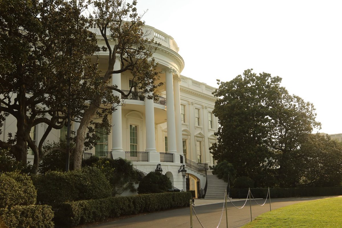 Legend has it, for over 200 years, President Andrew Jackson’s Southern Magnolia trees (pictured left) have lived on the White House Grounds, witnessing 39 presidencies since their planting. #NationalArborDay 📷: @USNatArchives; White House Collection; WHHA; Kelsey Graczyk, NPS