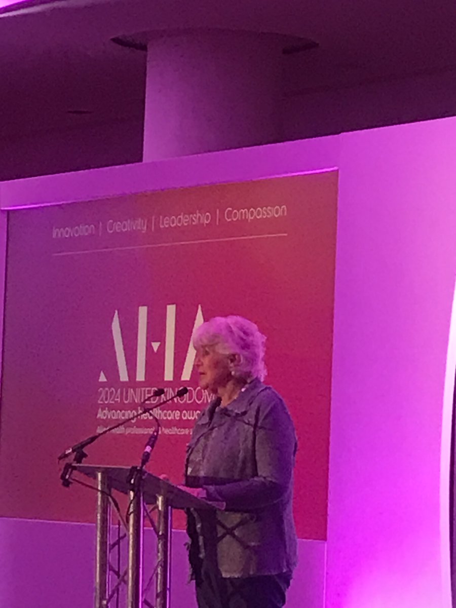 Closing words from @AnnKeen11 at the Advancing Healthcare Awards ceremony today praising the incredible work of our AHP & healthcare science community - you are very special 🩷 #AHAwards