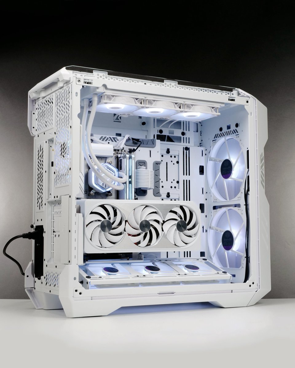 CoolerMasterUK tweet picture