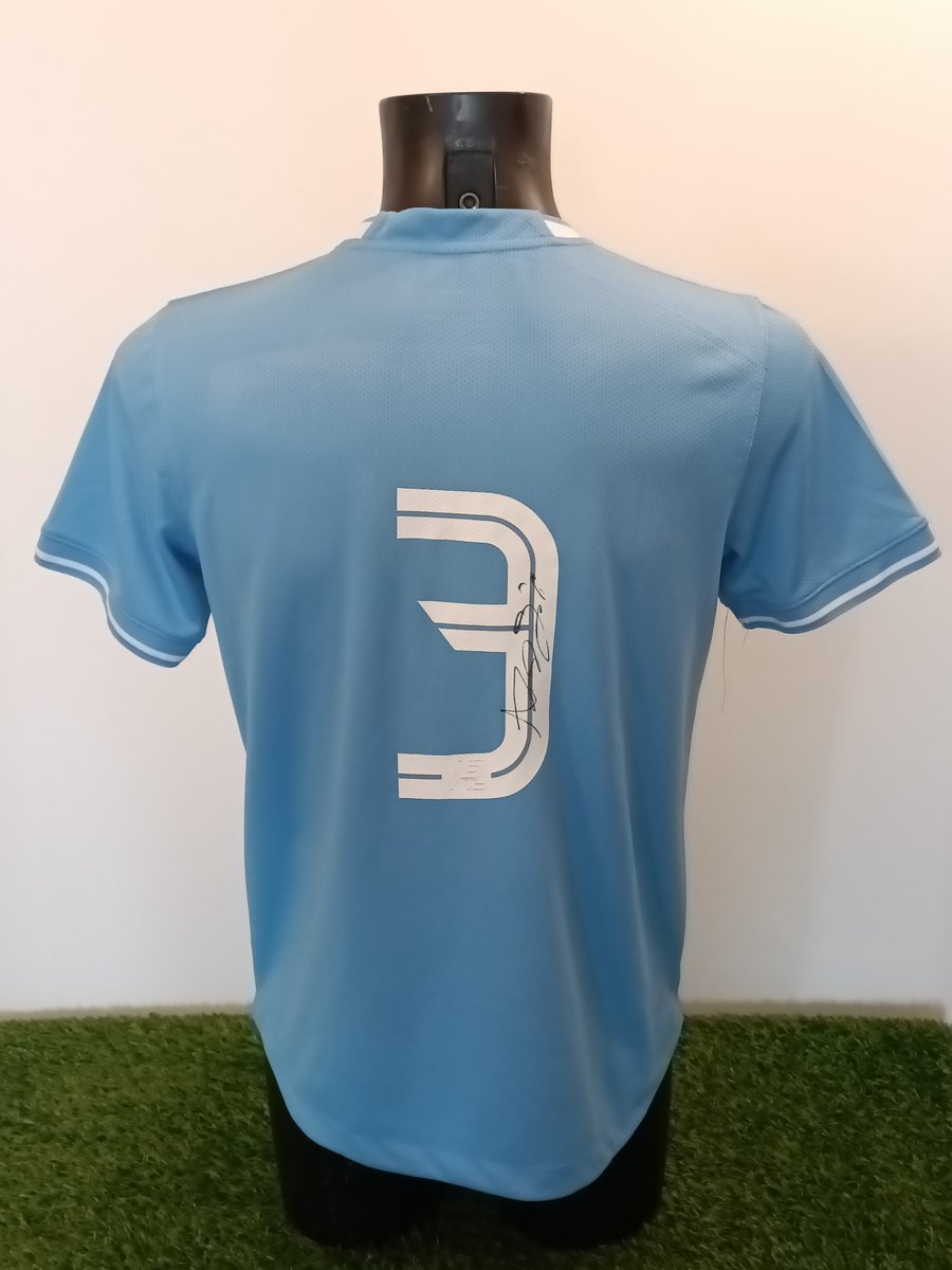 AC_of_Football's tweet photo. 🇸🇴Somalia home shirt by A2Z Sports, match shirt signed by Abel Gigli Mohamed from Afcon 2015 preliminary round vs Eswatini (March 2024). https://t.co/4LVxmtJc2j