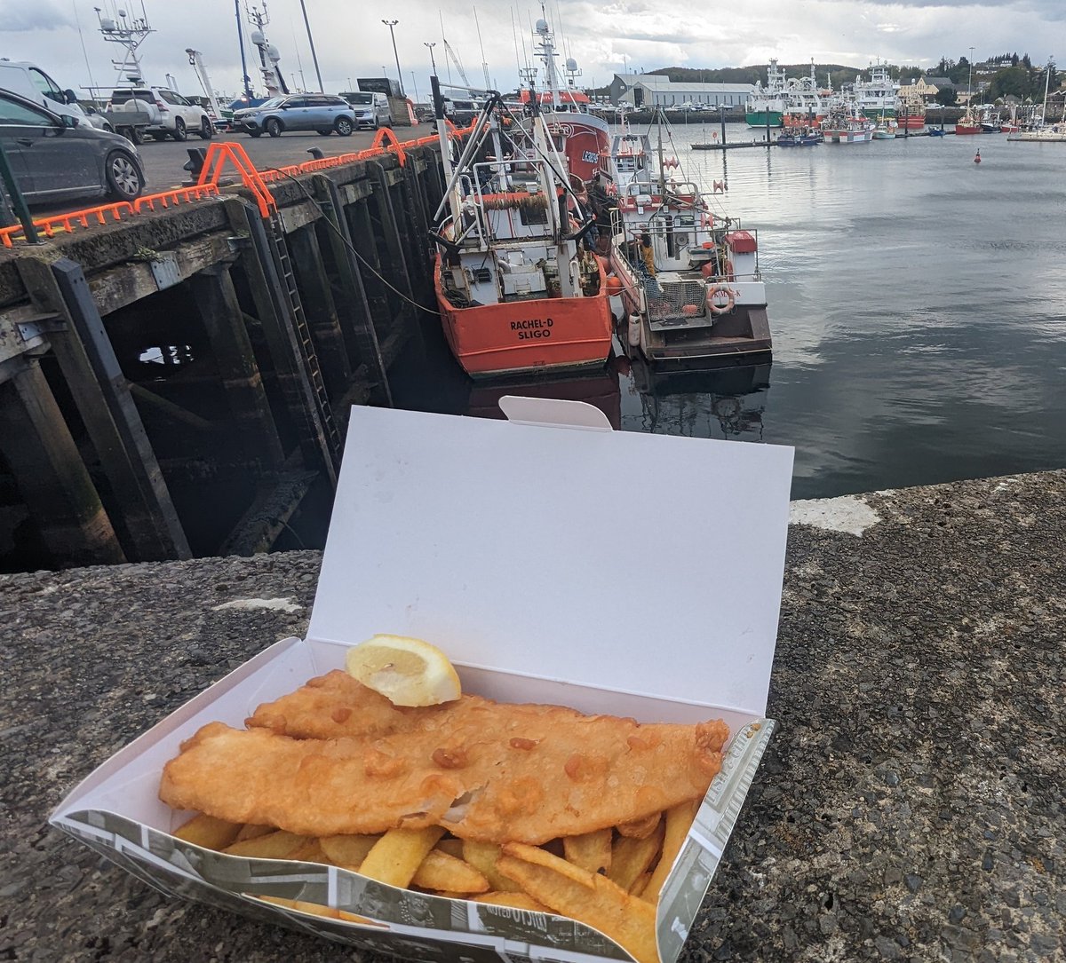 Yes YES.

@Killybegsgirl 

Great to see the Seafood Shackopen again.  

DELICIOUS Haddock+Chips, as always.

#Donegal 

#TírChonaill 

#killybegs 

#seafood