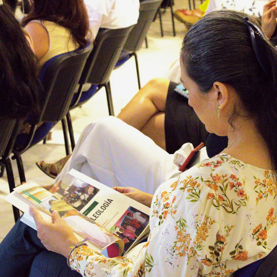 Lectura detallada del informe General de Cuentas 2023 por parte de nuestras asociadas fue responsable

Ambiente que sobresalió en trigésimo séptima (37°) Asamblea General de Asocooph

La solidaridad y compromiso
vigente en familia cooperativista
En nuestro #TerritorioSolidario