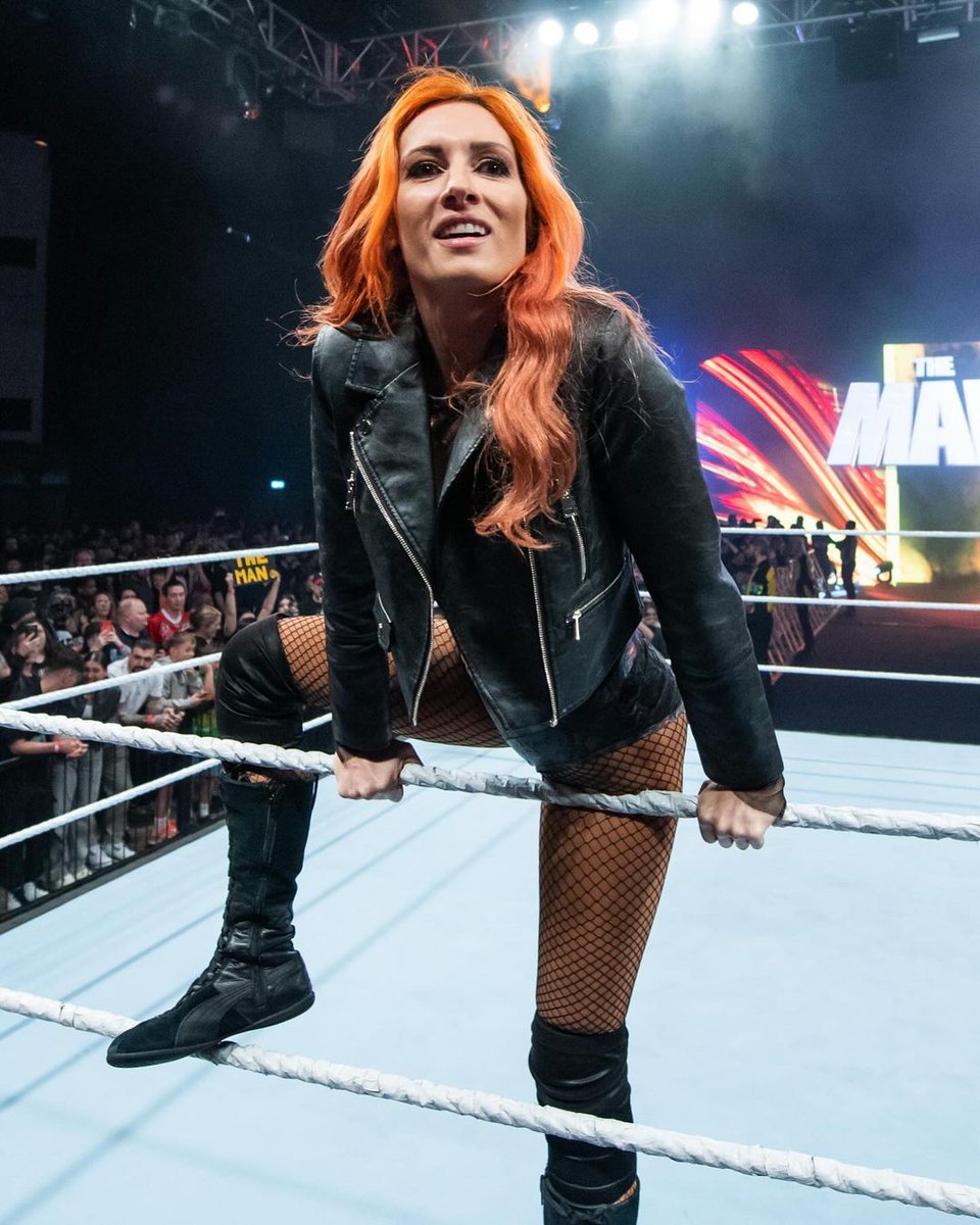 beckyBLcentral tweet picture