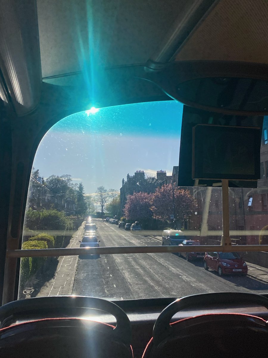 thegreenbanksy's tweet photo. Gdevenin’ busstoppers 🚌 ☀️ 

#BusStopsOnTour
#Blossom
#BeautifulBus 🙌🏼 https://t.co/a5jcnAHT0R