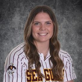 .@smyrnahs grad Abby Mace recently hit 53rd career home run to set @SUSeaGulls record. Salisbury is 30-1 and among top NCAA Division II teams. #delhs @smyrnas_sports