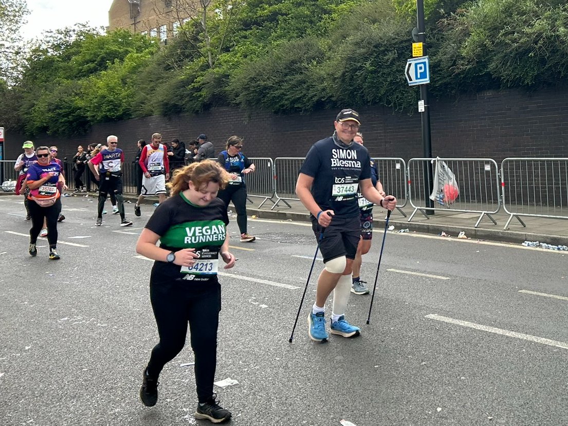 Following a serious car accident, Simon decided to use his ballot place this year to fundraise for @Blesma Inspired? The ballot for the 2025 Marathon is open until 9pm tonight! Click here to enter tcslondonmarathon.com/enter/how-to-e…