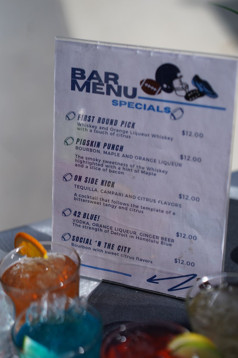 This weekend they’re doing a special draft menu at the Huntington Place convention center and Social N The City is on the menu! Bourbon based + v delicious. Y'all better go get you one of these. 🥃 @HuntingtonPLDET