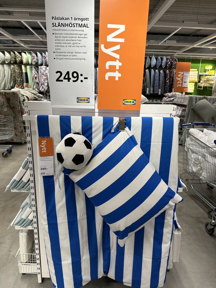 Fina IKEA som fattat att bollen hör hemma med de finaste av färger 💙 #ifkgbg