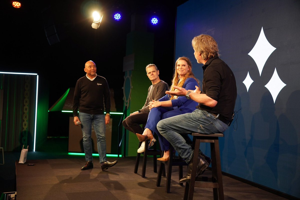 ISO_Groep's tweet photo. Was jij erbij? Laat even weten in de comments welke concrete actie jij van plan bent te gaan doen. 

Die sneltoetsen uit je hoofd leren bijvoorbeeld 😀.

Met Martijn Aslander, Erwin Sprengers,   Donny Molenaar, Hester Bunk Visscher  en dagvoorzitter Jeffrey S.T. Kwee. https://t.co/dqaXyw7u3K